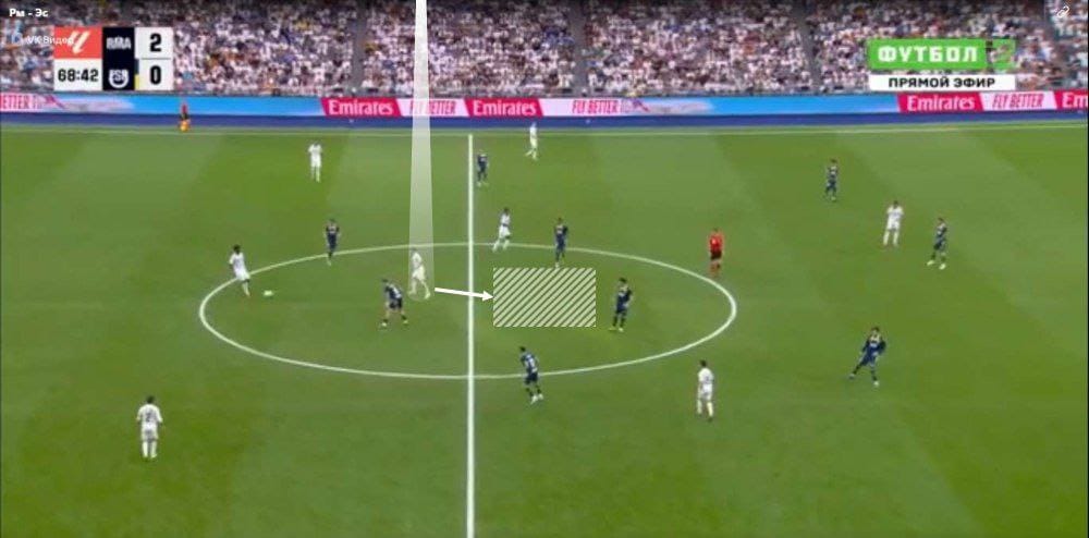 A group of people playing football
AI-generated content may be incorrect.